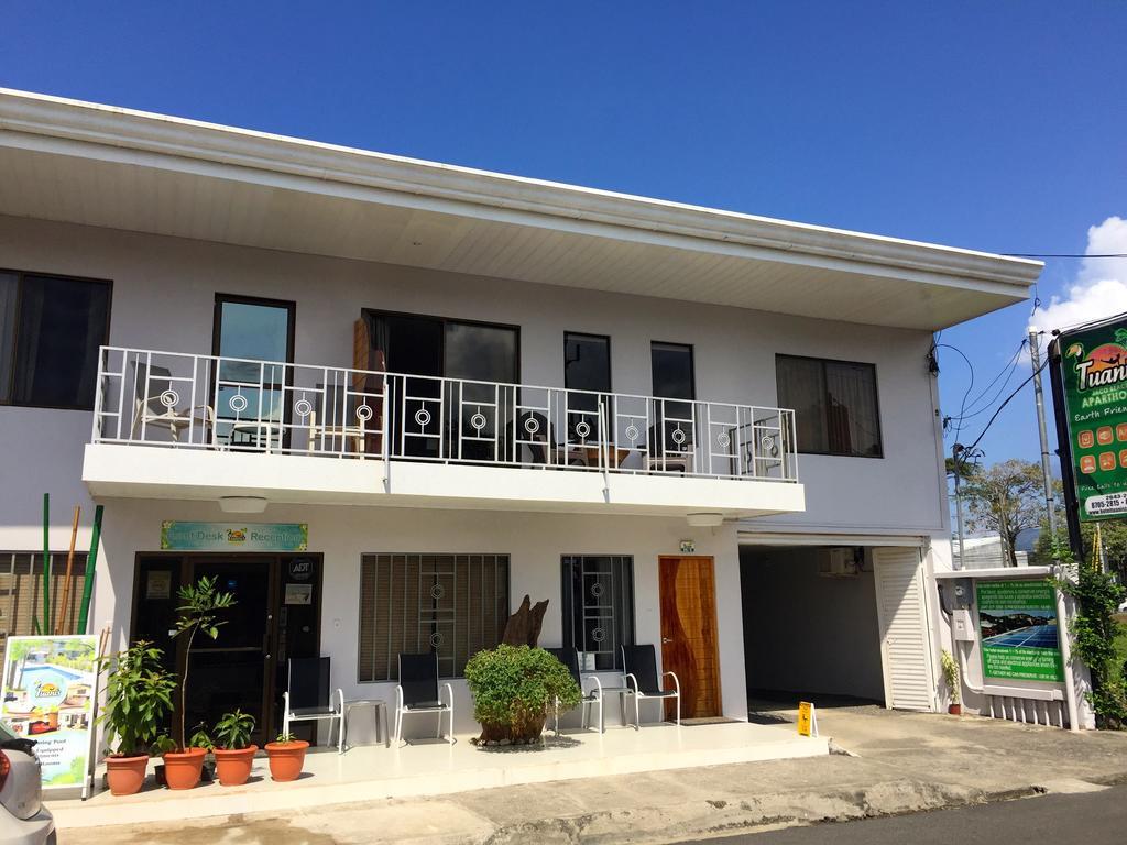 Tuanis Aparthotel Jacó Esterno foto