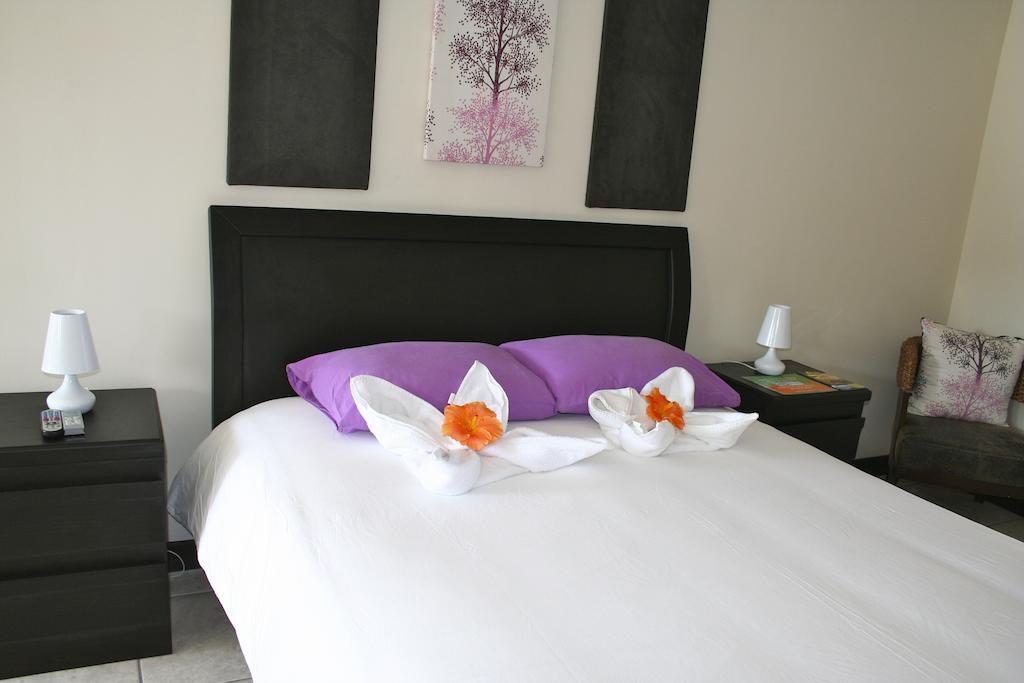 Tuanis Aparthotel Jacó Esterno foto