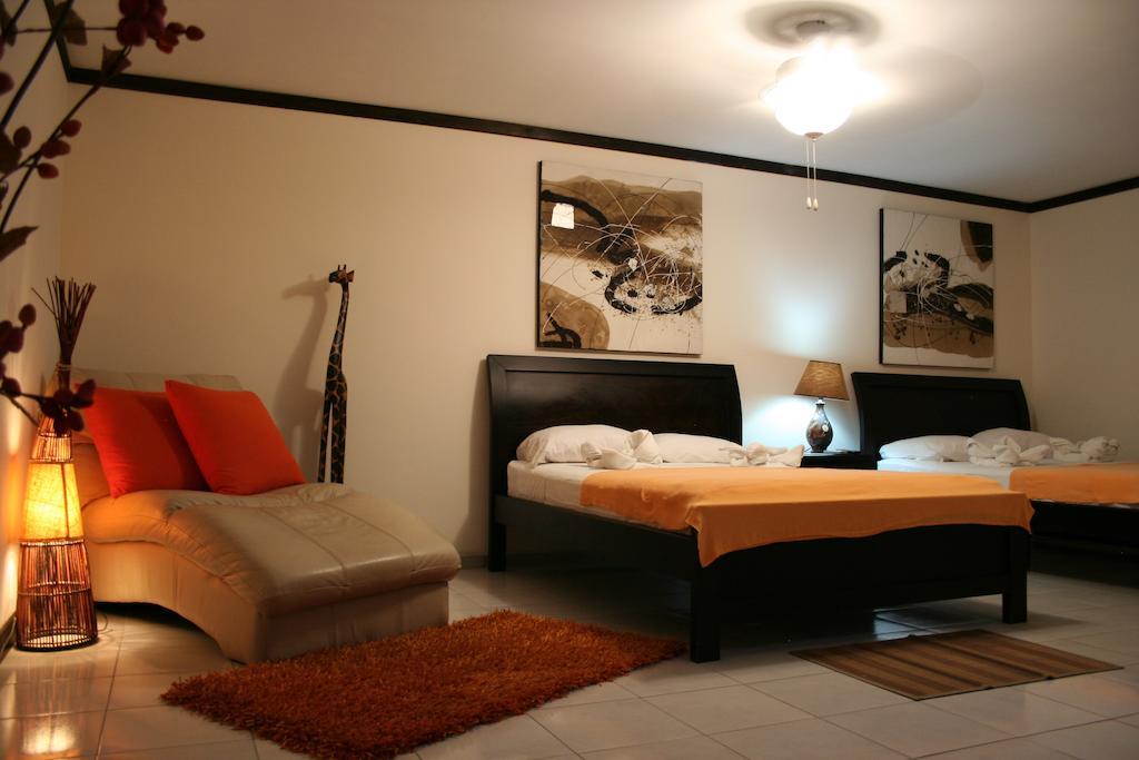 Tuanis Aparthotel Jacó Camera foto