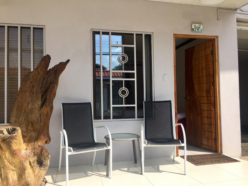 Tuanis Aparthotel Jacó Esterno foto